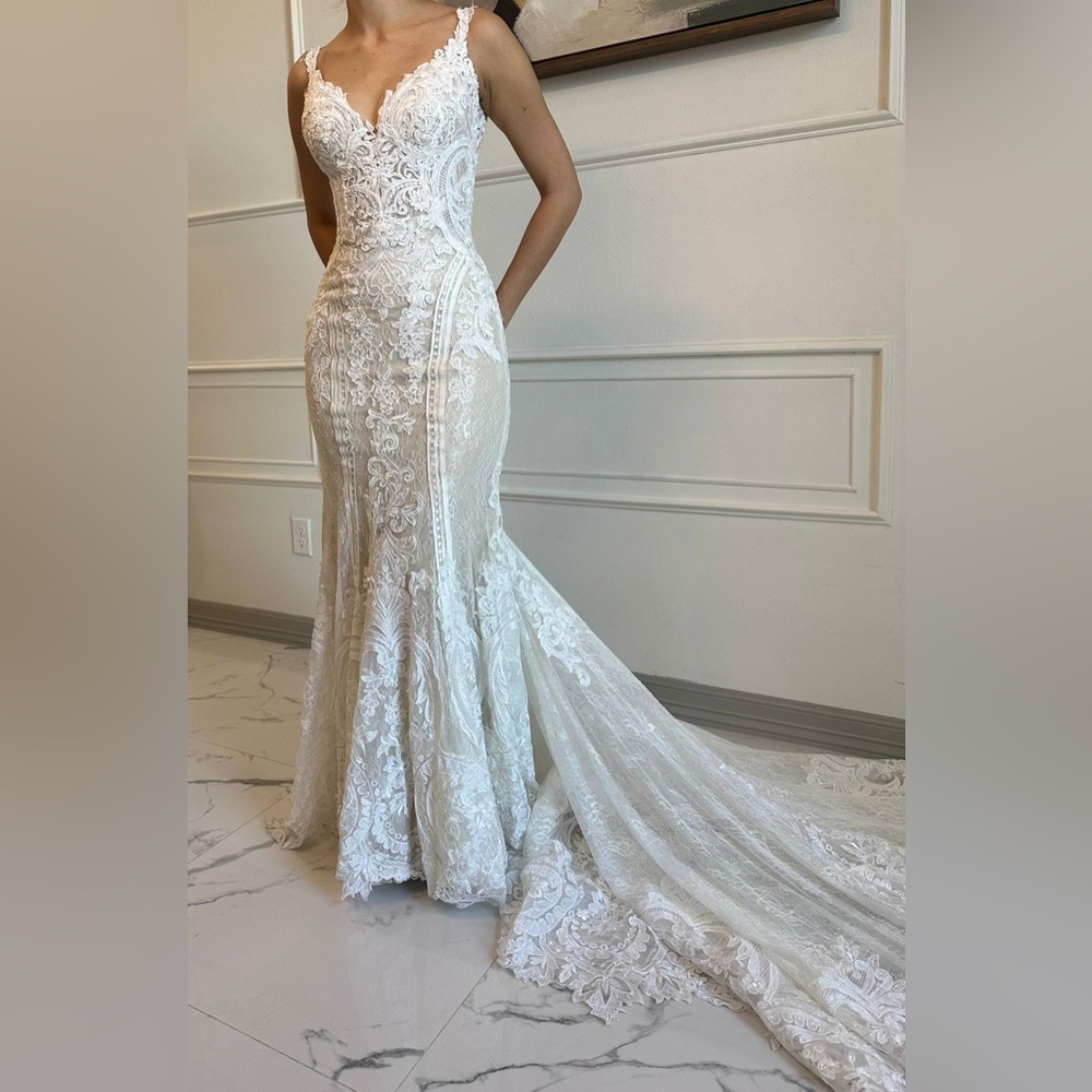 Martina Liana Style 905 Wedding Dress - Picture 7 of 16